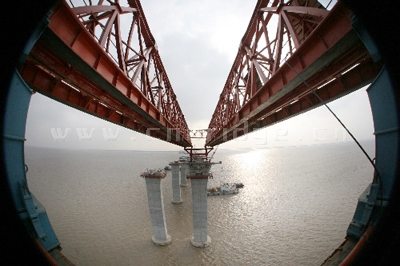 崇啟長江大橋