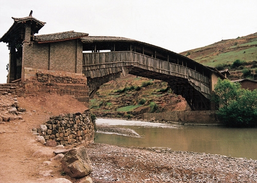 云南云龍通京橋