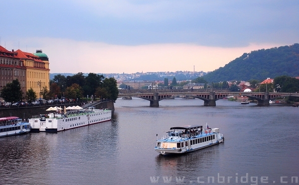 濃情查理大橋