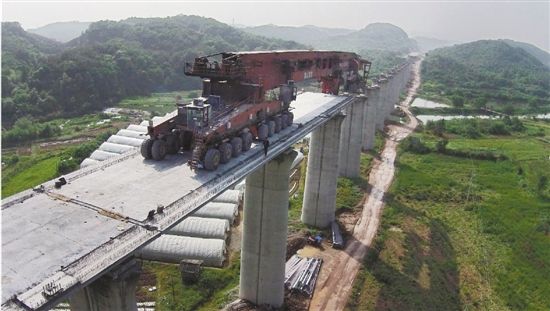 架橋建高鐵